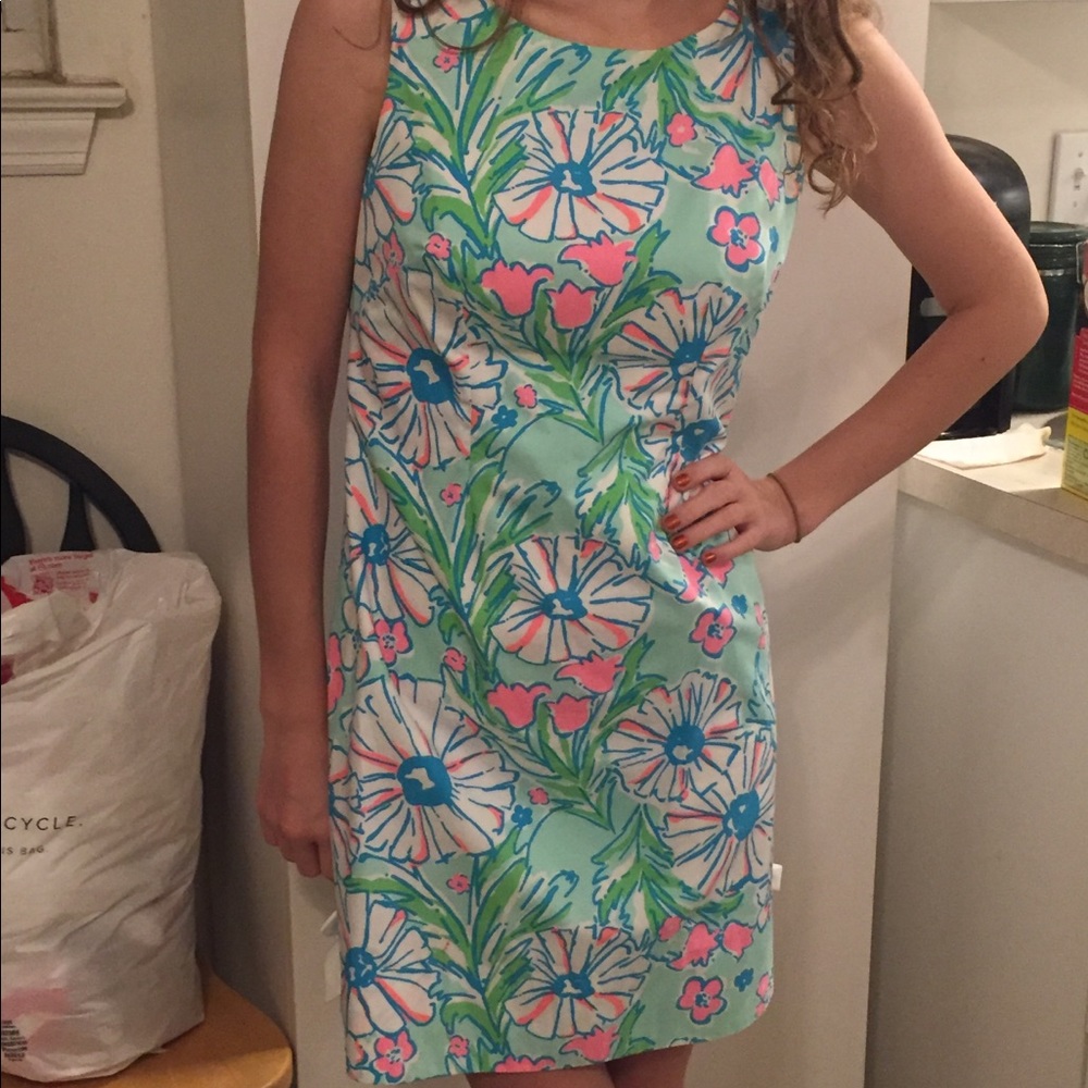 Green sheath dress